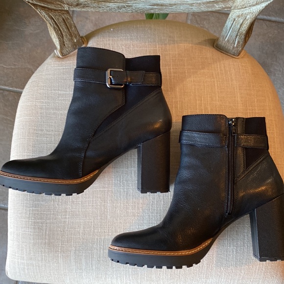 Naturalizer Cora Black Boots - Picture 2 of 11